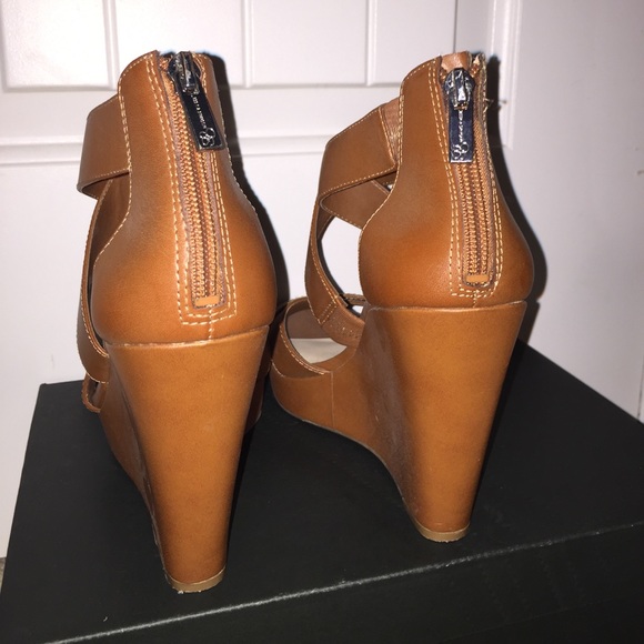 Brown wedges - Picture 2 of 3